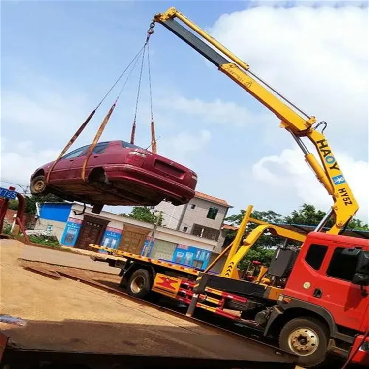 任县吊车吊汽车的正确方法